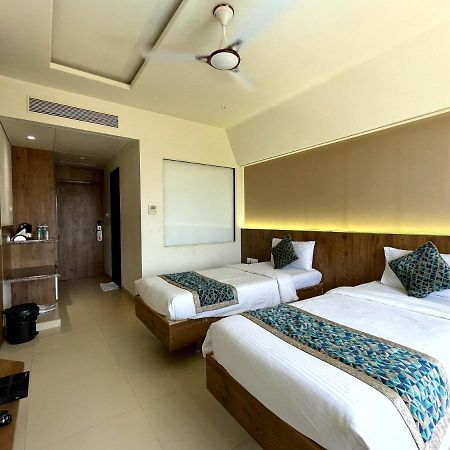 Hotel Grand Parivaar Igatpuri Kültér fotó